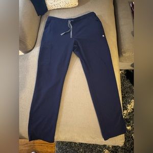 FIGS Skinny Yola scrub pants